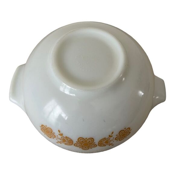 Mid century Pyrex milk glass vintage gold butterfly pattern 2.5 quart bowl - Picture 4 of 10